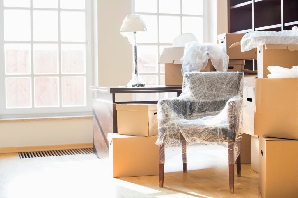move, apartment, boxes-7015283.jpg